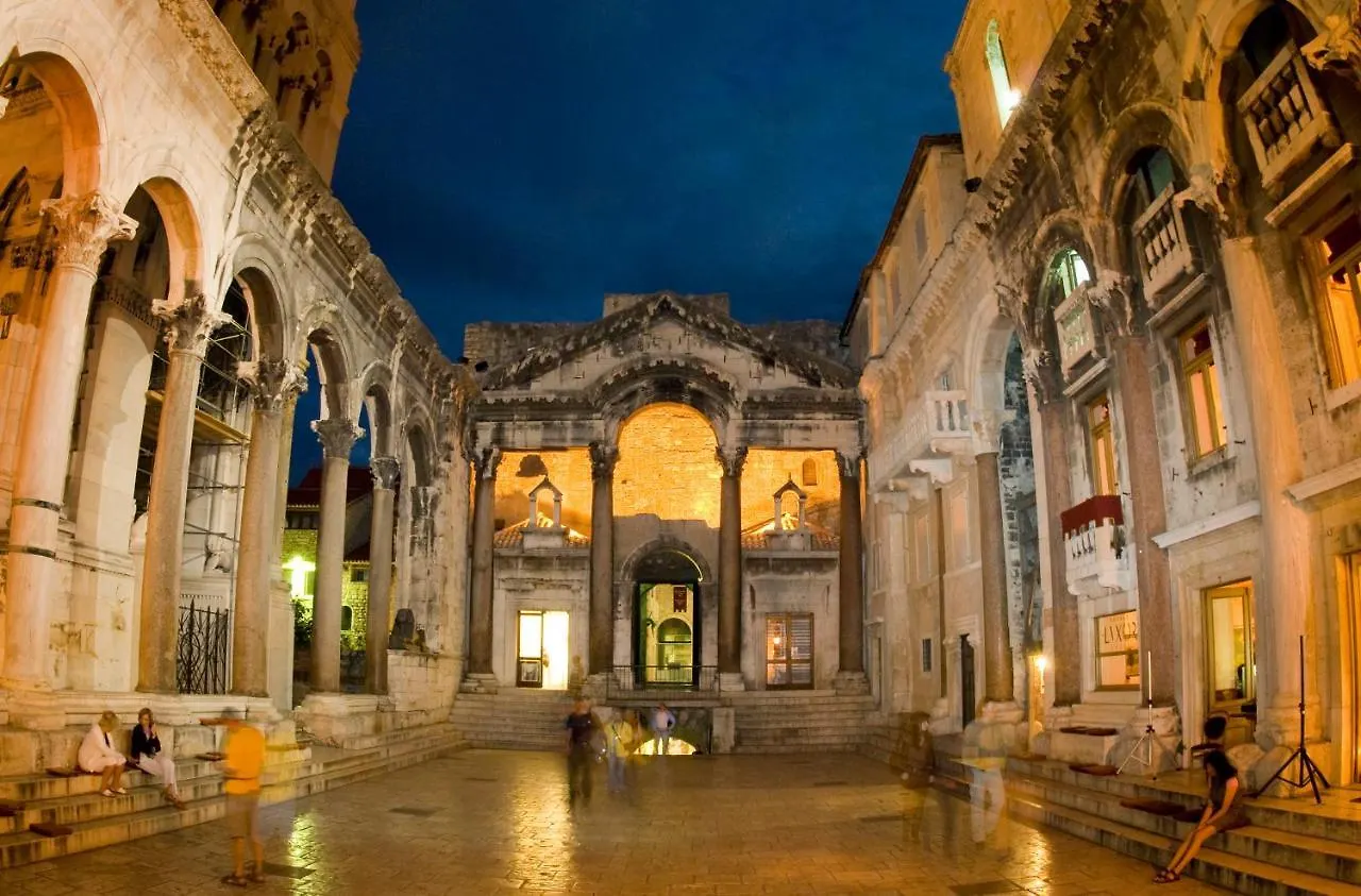 Spoleto Hotel Split 3*,